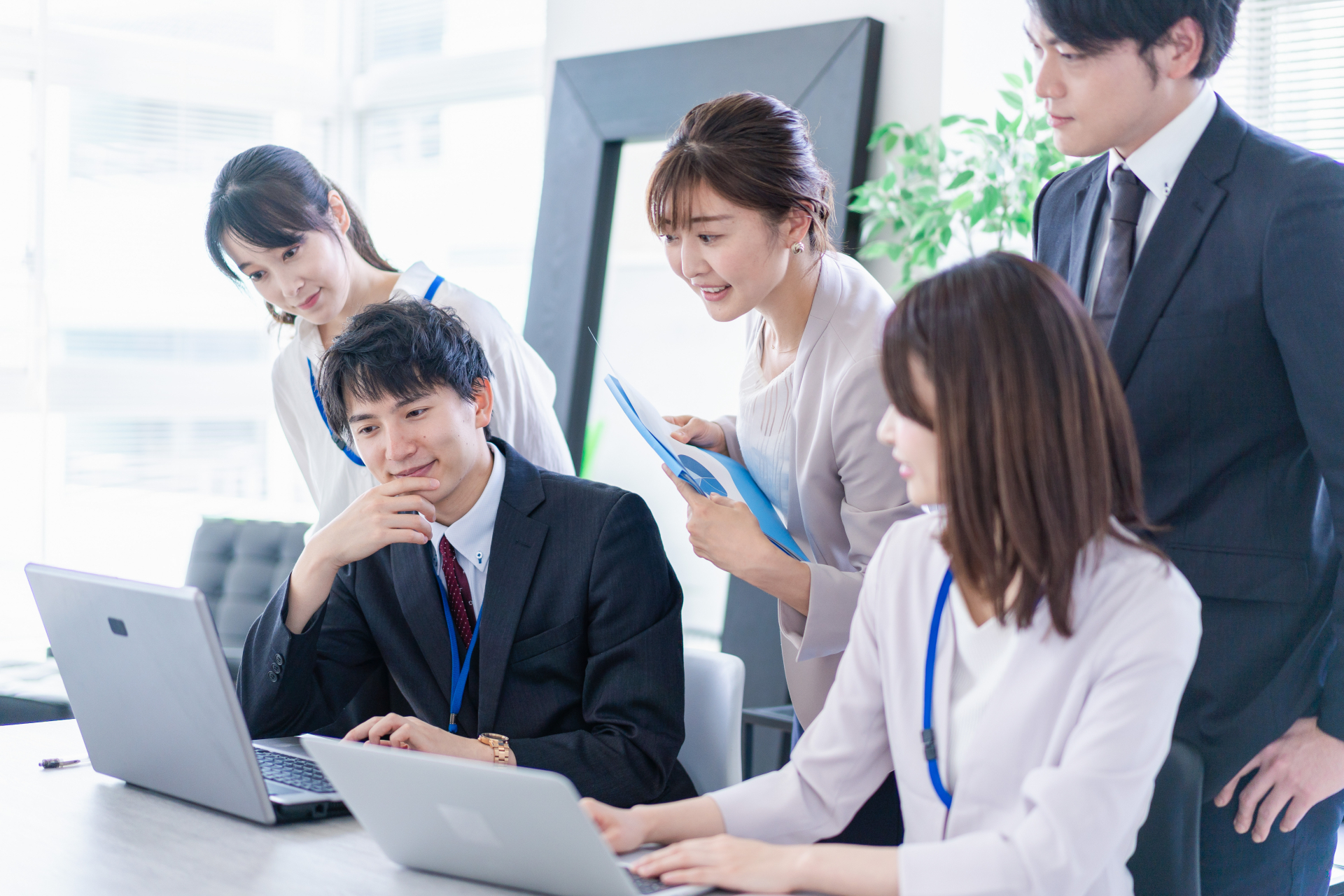 要件定義から運用保守まで一貫対応する開発の様子